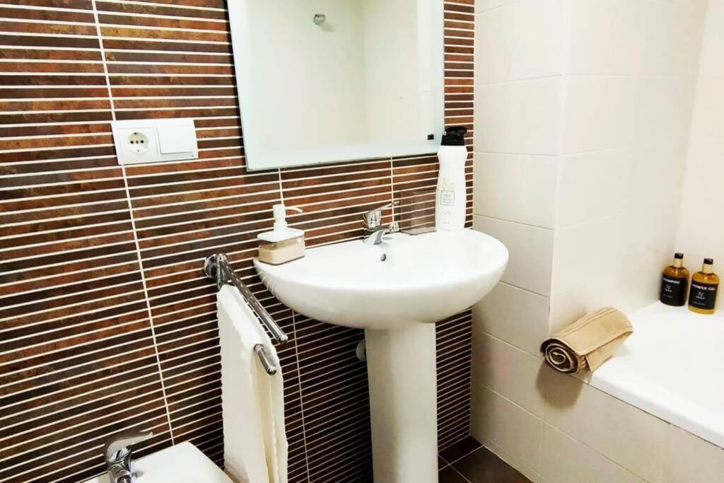 Donoso Cortes Apartment - Аликанте Екстериор снимка